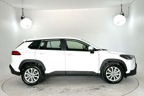 2024 Toyota Corolla Cross GX MXGH10R