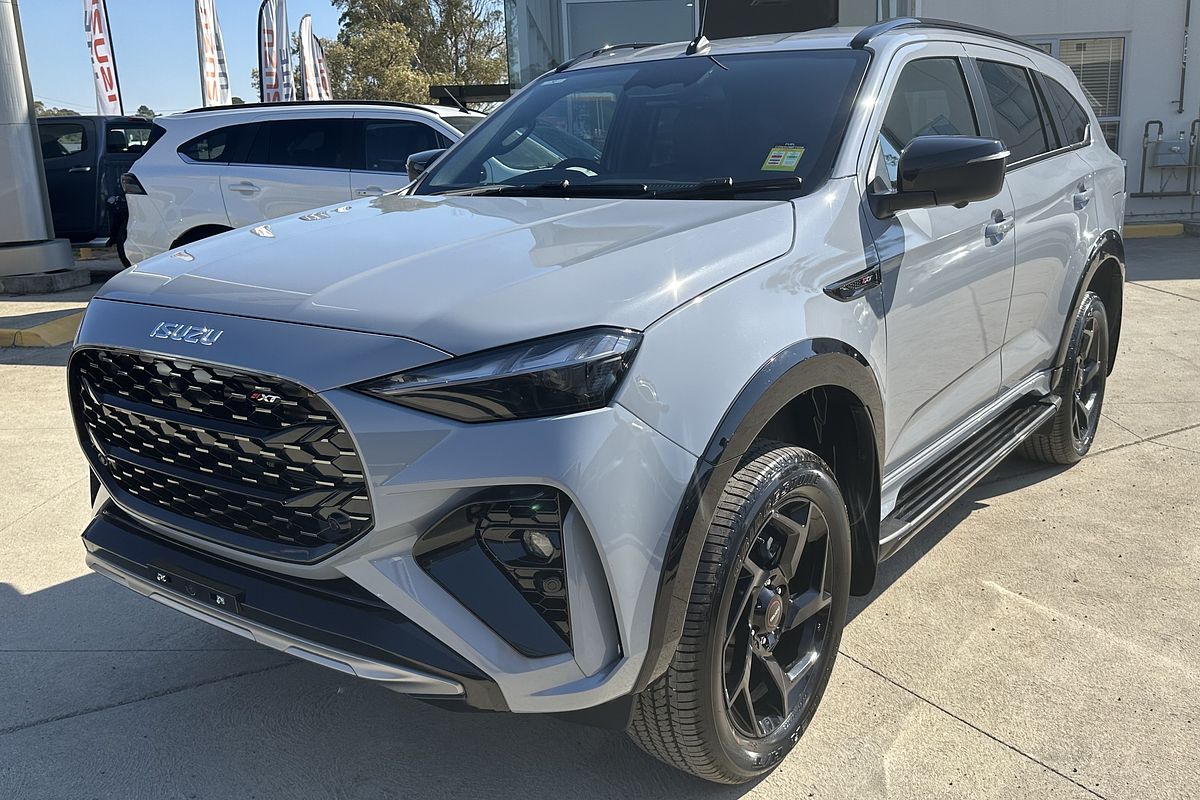 2025 Isuzu MU-X X-TERRAIN