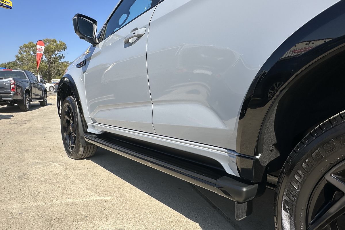 2025 Isuzu MU-X X-TERRAIN