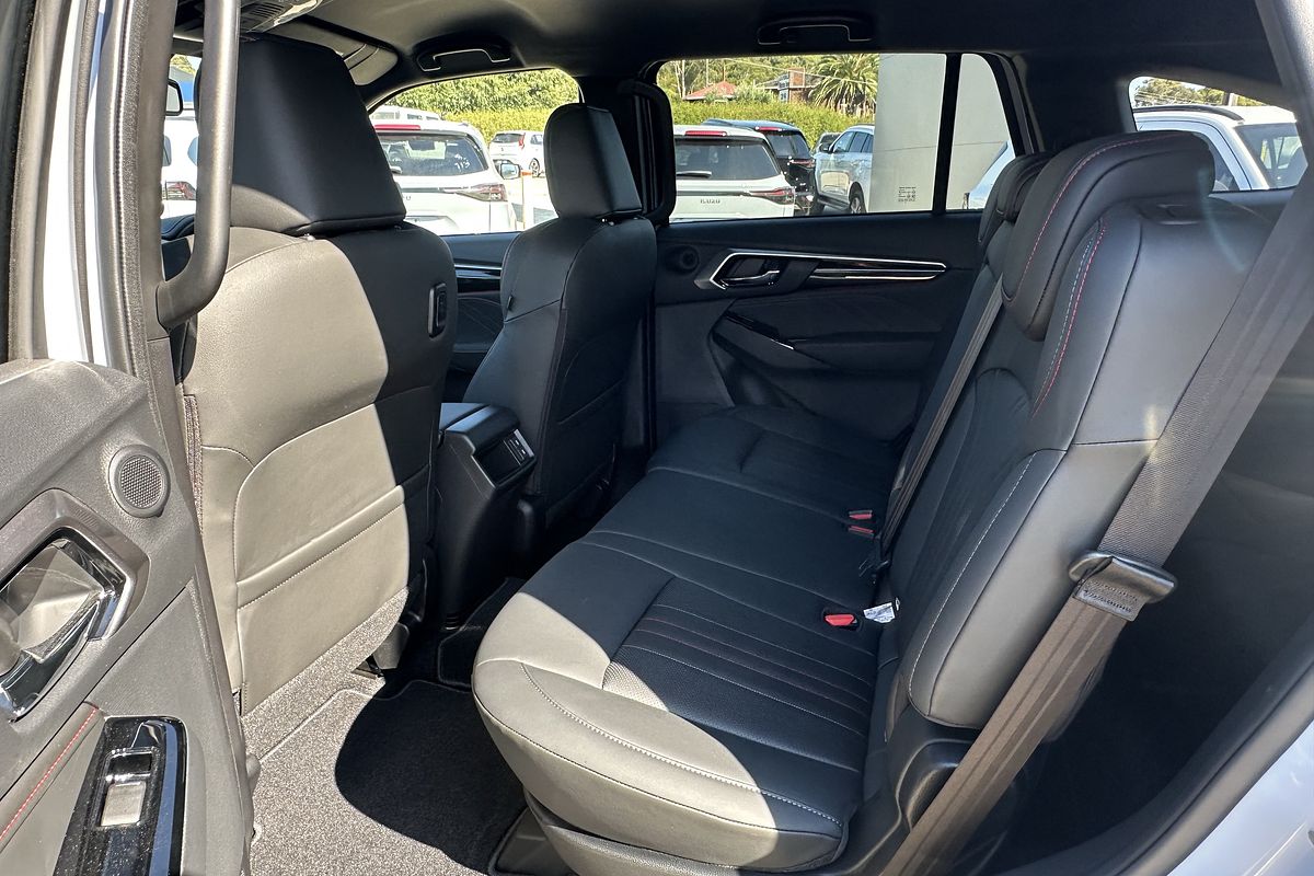 2025 Isuzu MU-X X-TERRAIN