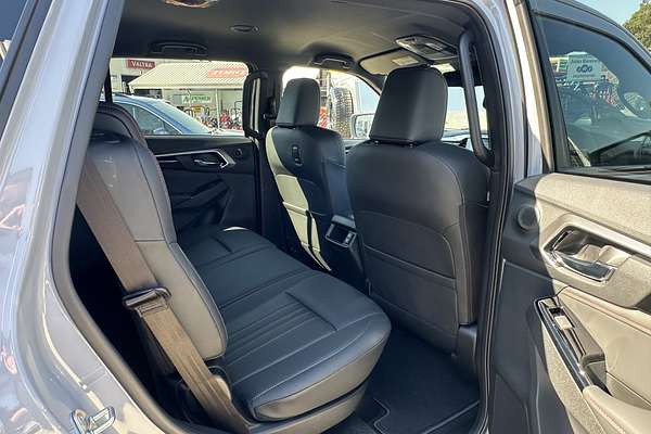 2025 Isuzu MU-X X-TERRAIN