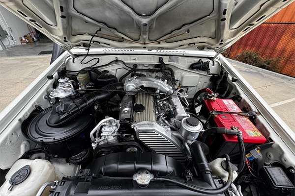 2005 Toyota Landcruiser HZJ79R 4X4