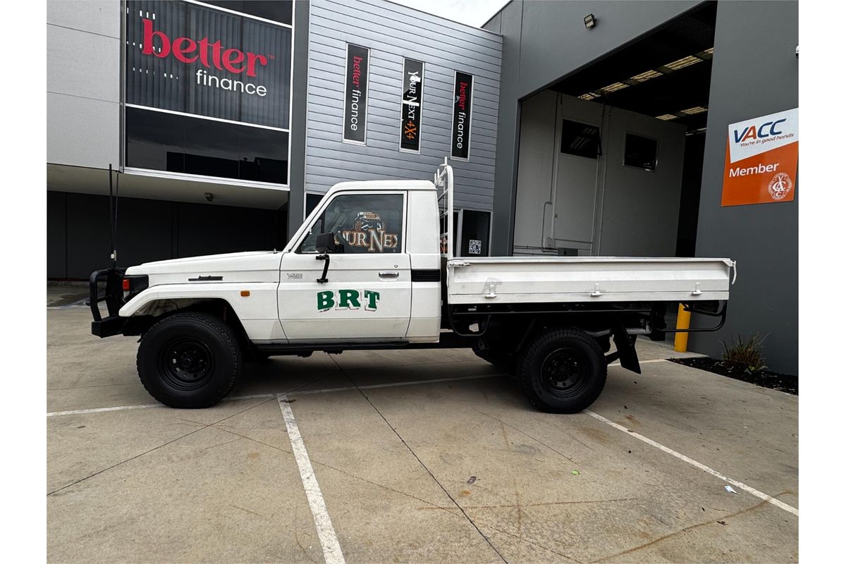 2005 Toyota Landcruiser HZJ79R 4X4