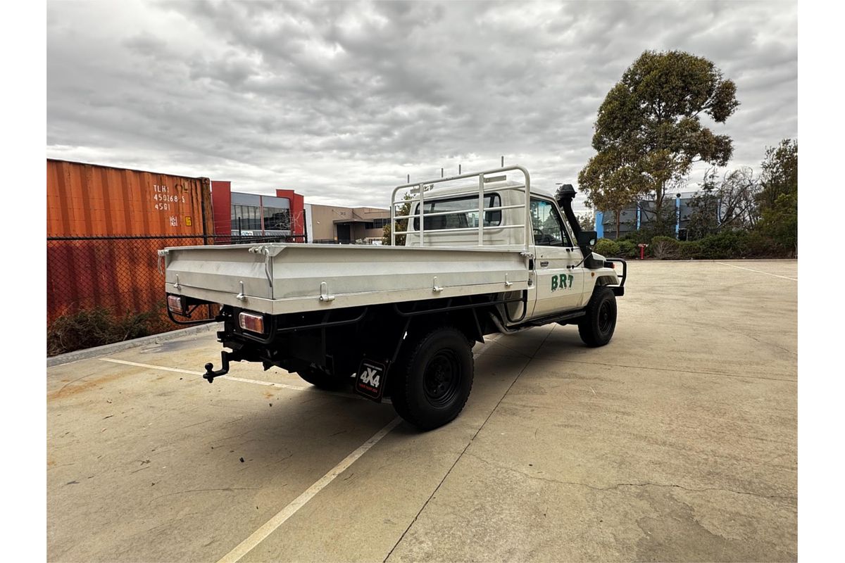 2005 Toyota Landcruiser HZJ79R 4X4