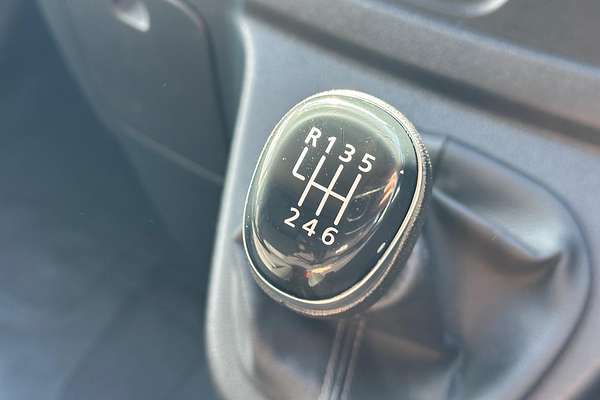 2021 Mitsubishi Express GLX SN SWB