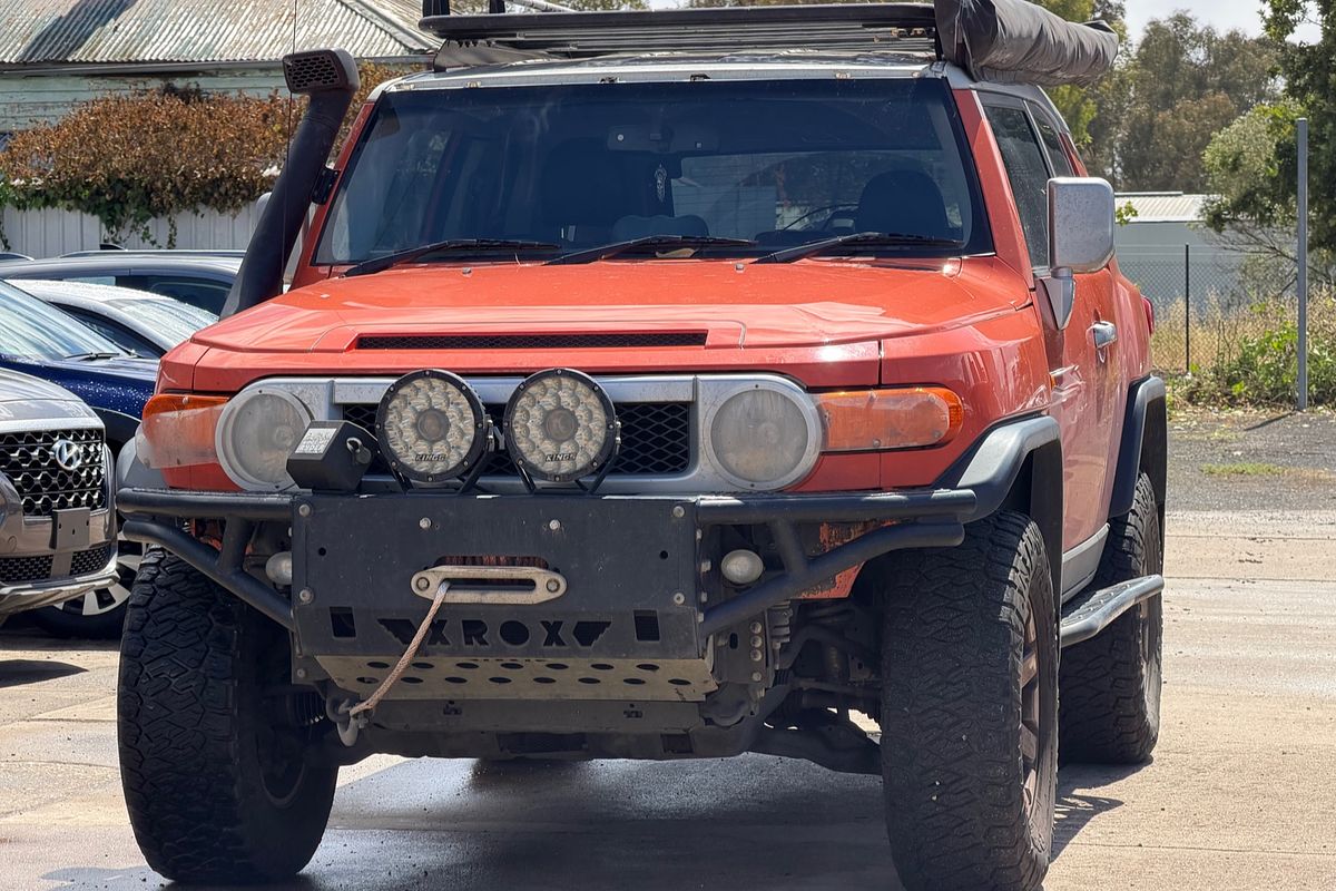 2014 Toyota FJ Cruiser GSJ15R