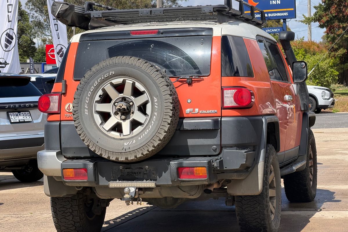 2014 Toyota FJ Cruiser GSJ15R