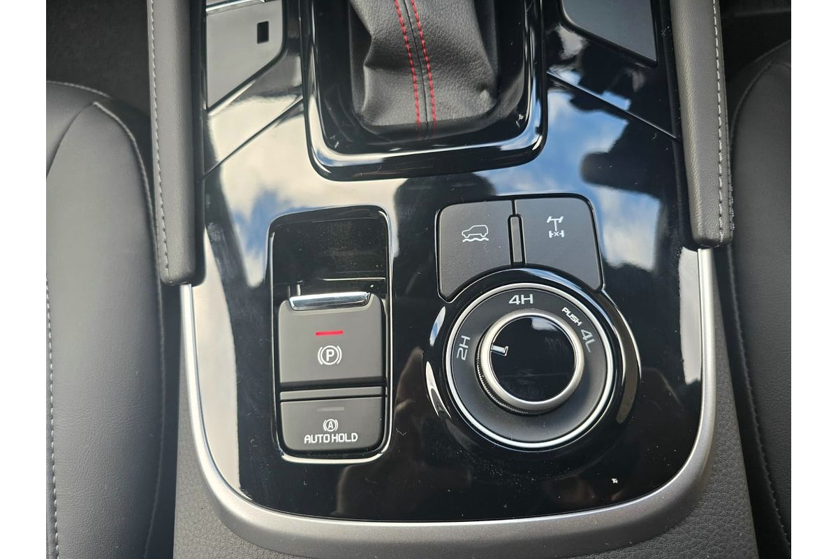 2025 Isuzu MU-X X-TERRAIN