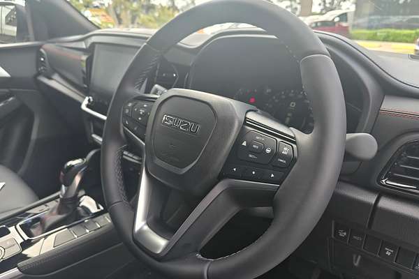 2025 Isuzu MU-X X-TERRAIN