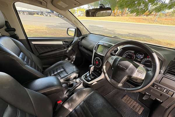 2017 Isuzu MU-X LS-T