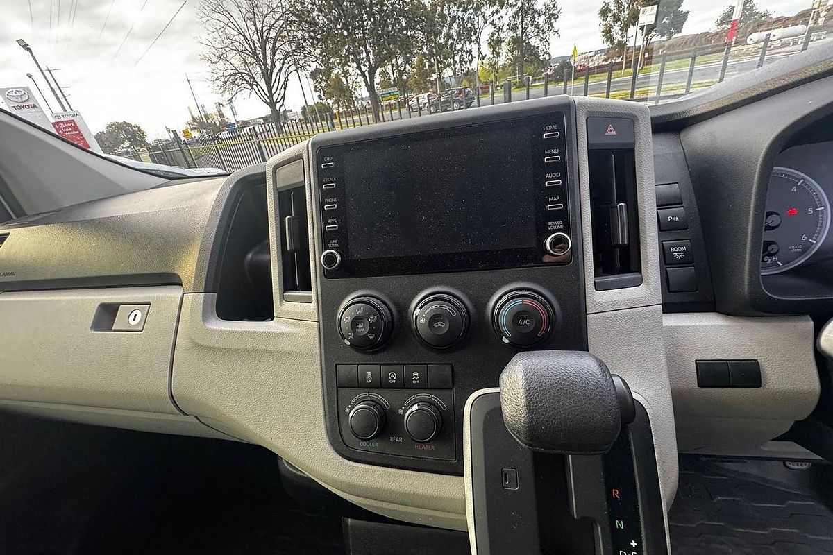 2022 Toyota Hiace Commuter GDH322R ELWB High Roof