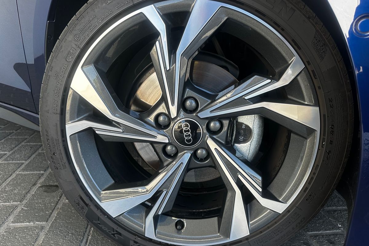 2025 Audi A3 35 TFSI S line GY