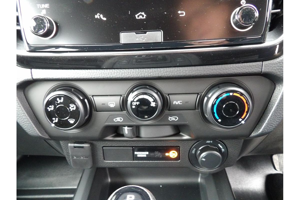 2025 Isuzu D-MAX X-RIDER 4X4