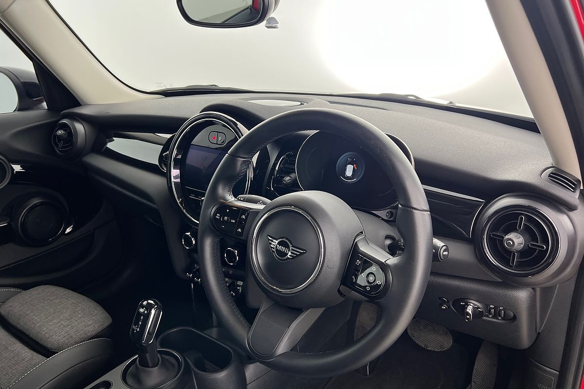 2021 MINI Hatch Cooper Classic F55 LCI-2