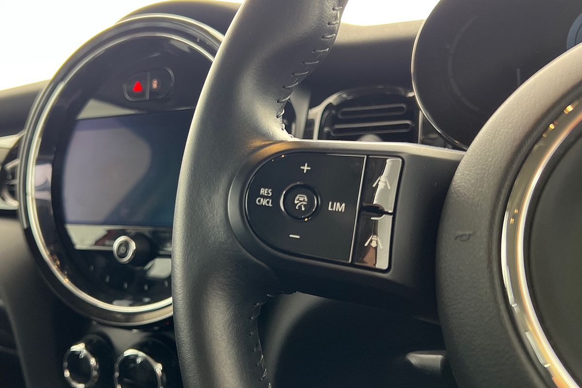 2021 MINI Hatch Cooper Classic F55 LCI-2