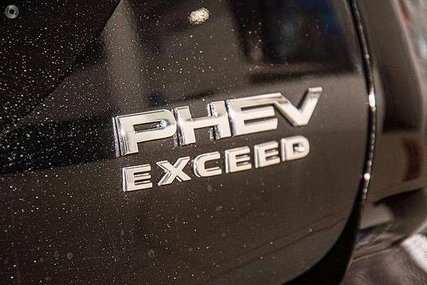 2025 Mitsubishi Outlander PHEV Exceed ZM