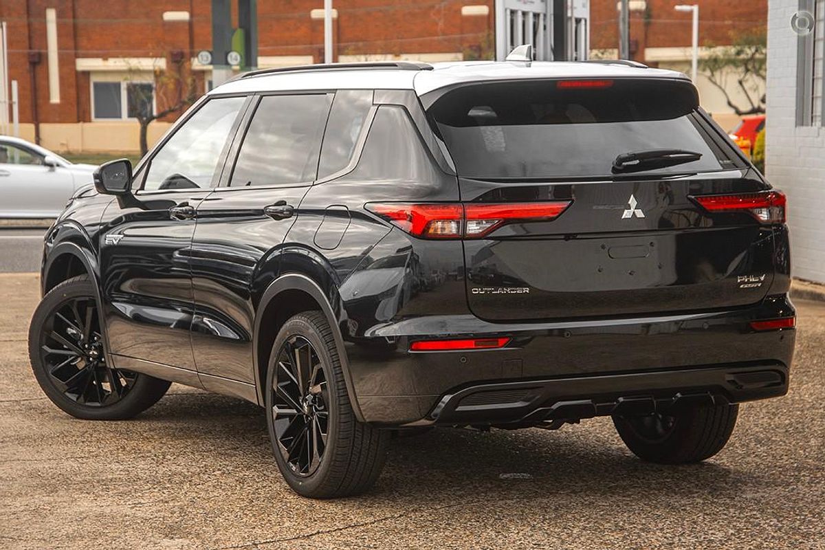 2025 Mitsubishi Outlander PHEV GSR ZM