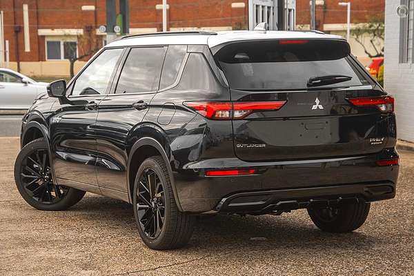 2025 Mitsubishi Outlander PHEV GSR ZM