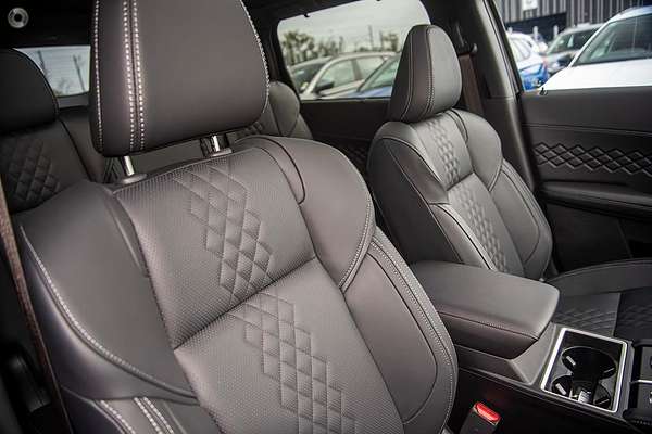 2025 Mitsubishi Outlander PHEV GSR ZM