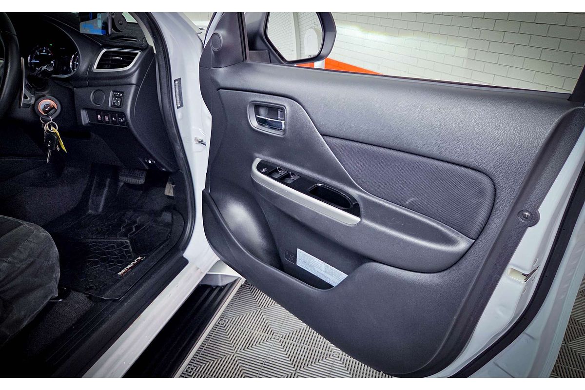 2019 Mitsubishi Triton GLS MR 4X4