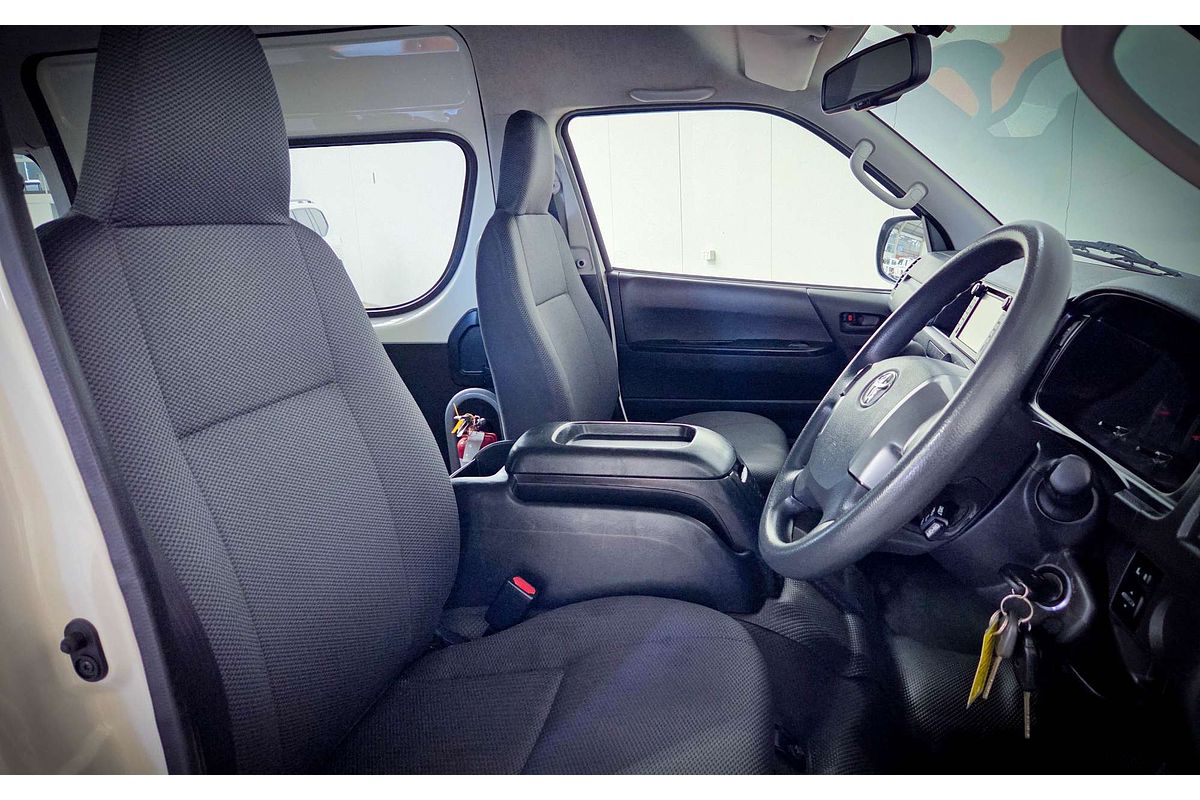 2019 Toyota Hiace Commuter KDH223R ELWB High Roof