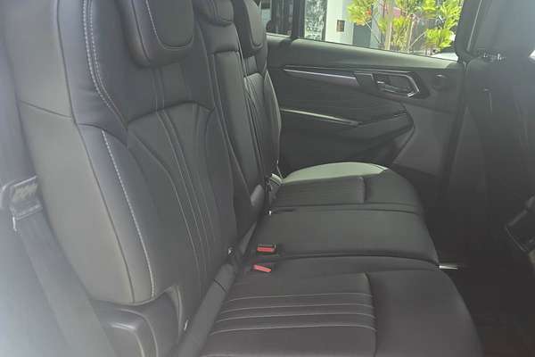 2025 Isuzu MU-X LS-T