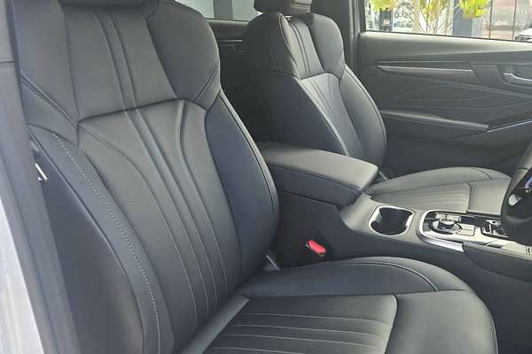 2025 Isuzu MU-X LS-T