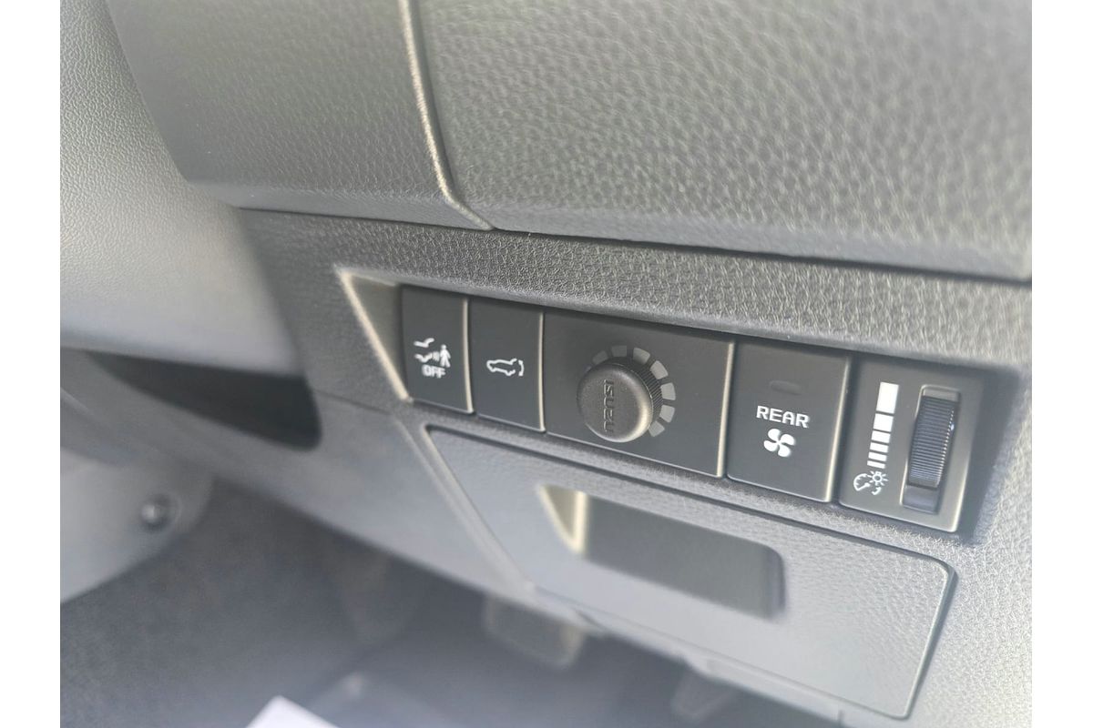 2025 Isuzu MU-X LS-T