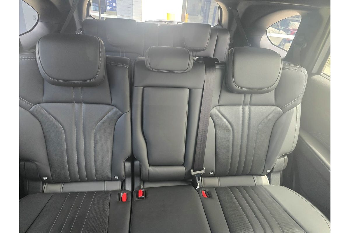 2025 Isuzu MU-X LS-T