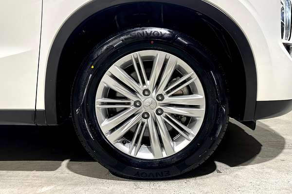 2023 Mitsubishi Outlander LS ZM