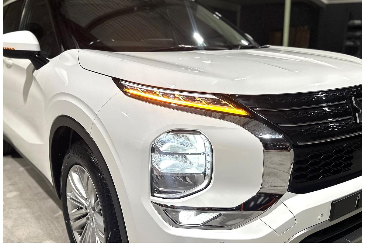 2023 Mitsubishi Outlander LS ZM