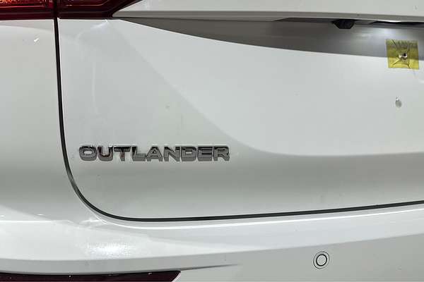 2023 Mitsubishi Outlander LS ZM