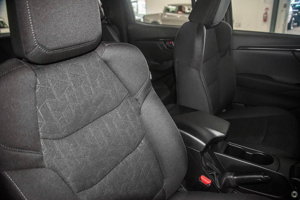 2025 Isuzu D-MAX X-RIDER 4X4