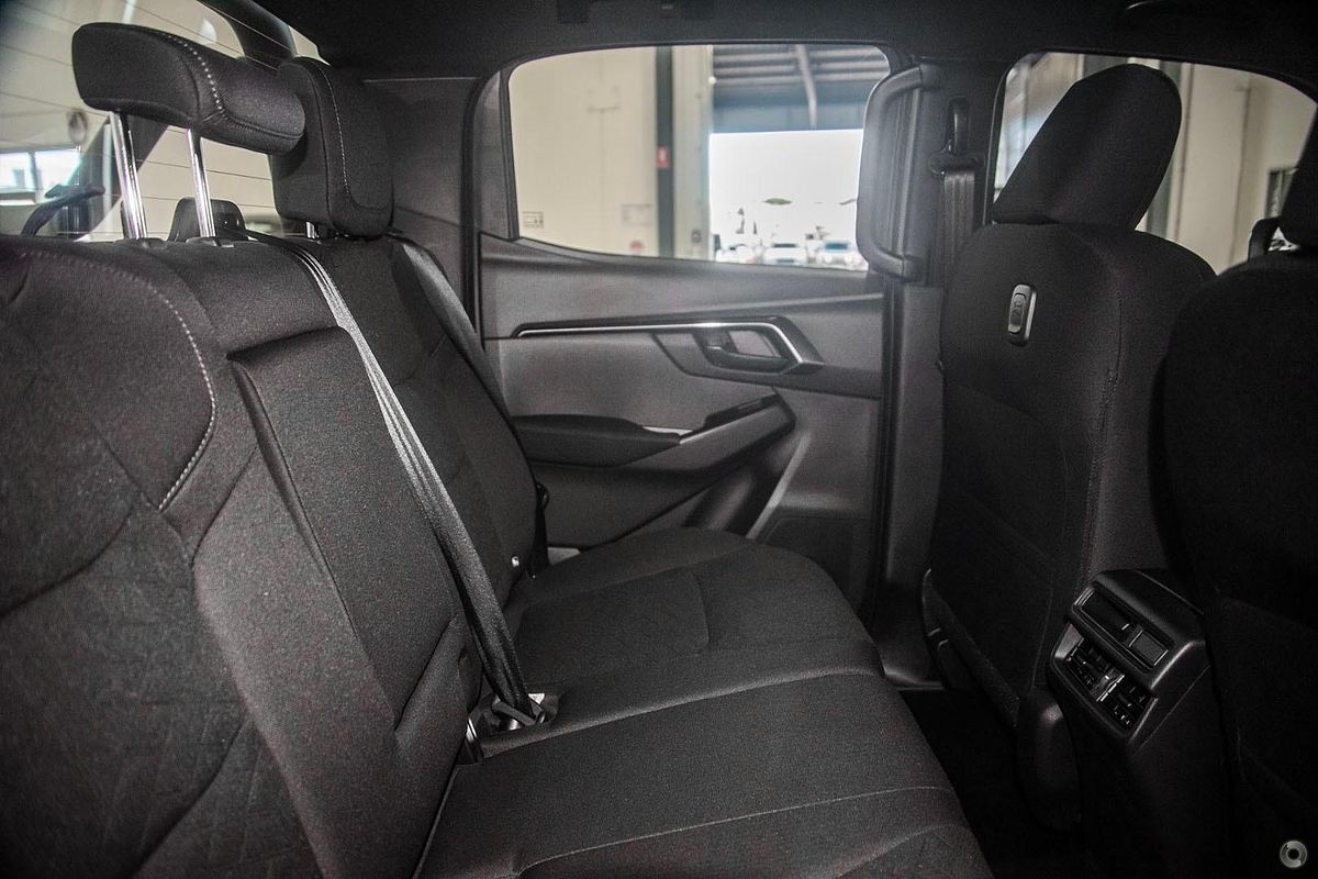 2025 Isuzu D-MAX X-RIDER 4X4