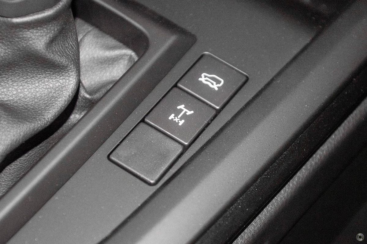 2025 Isuzu D-MAX X-RIDER 4X4