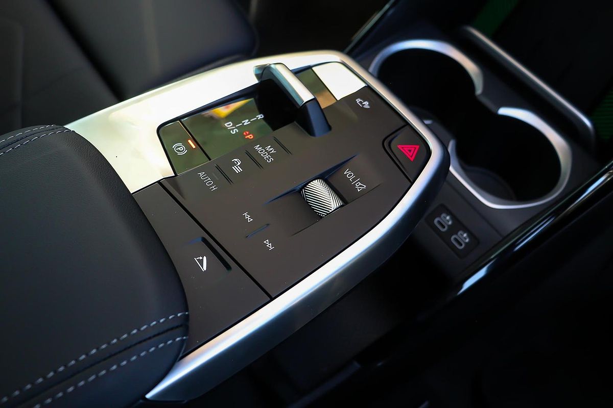 2025 BMW X1 xDrive20i M Sport U11