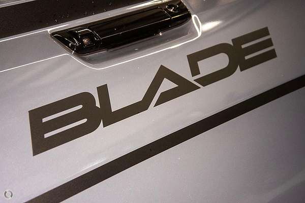 2025 Isuzu D-MAX BLADE 4X4