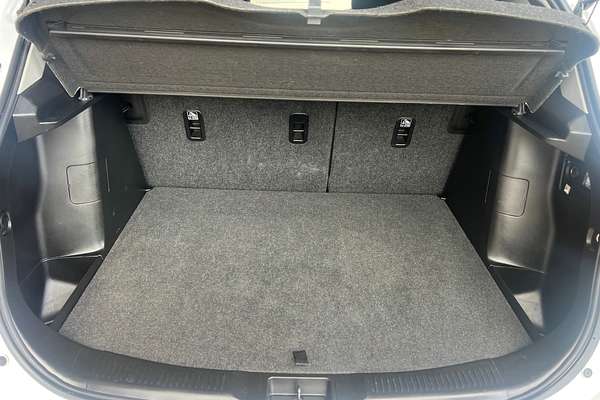 2015 Suzuki S-Cross GLX JY