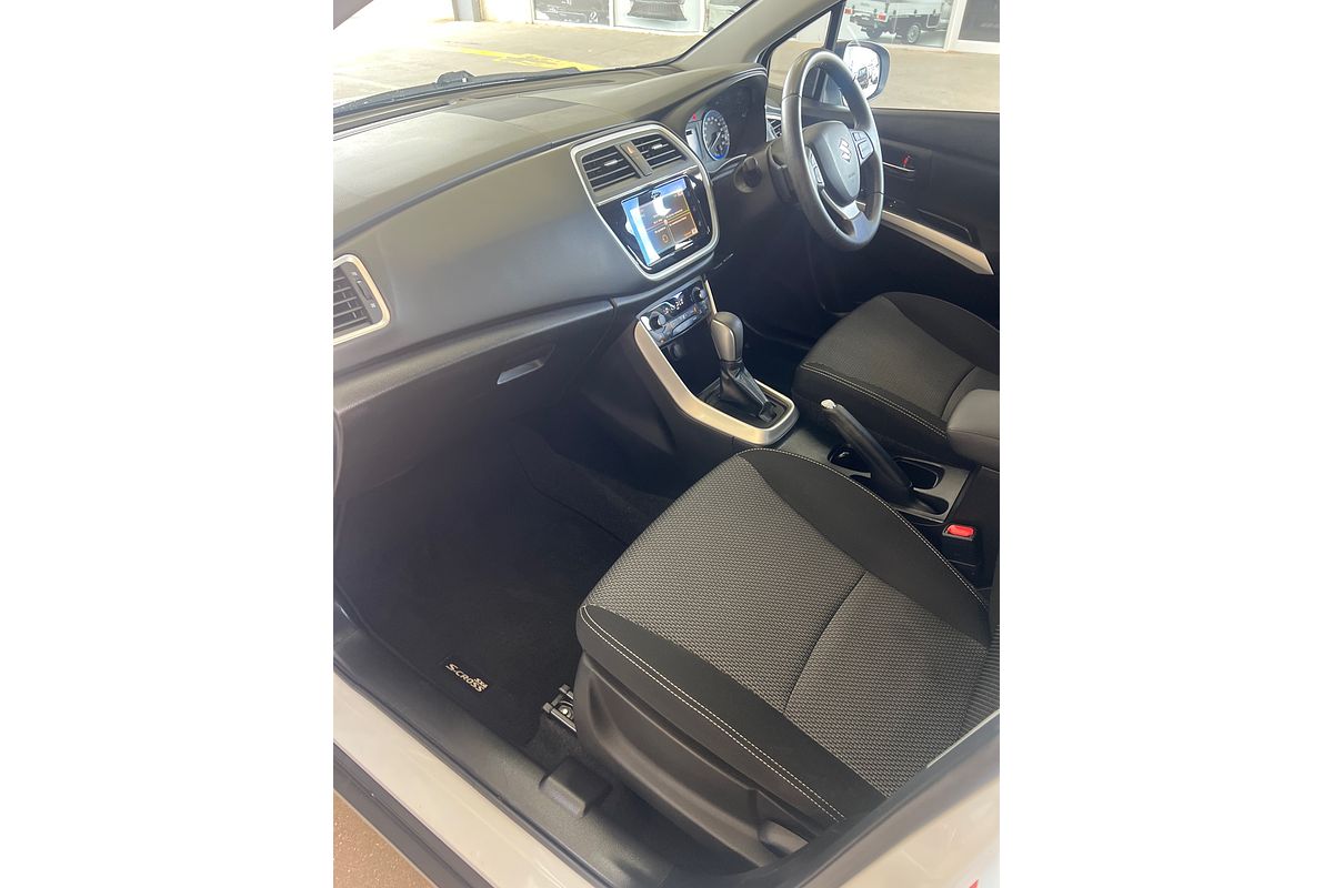 2015 Suzuki S-Cross GLX JY