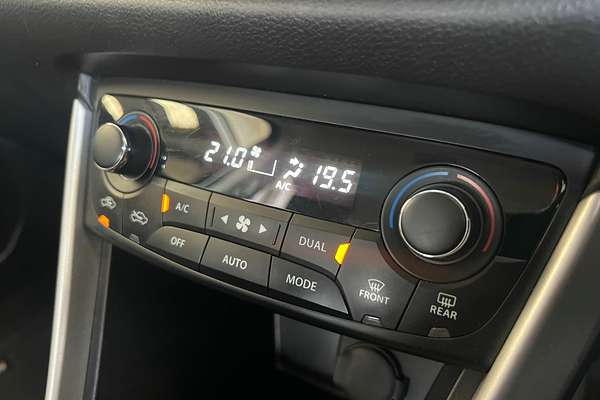 2015 Suzuki S-Cross GLX JY