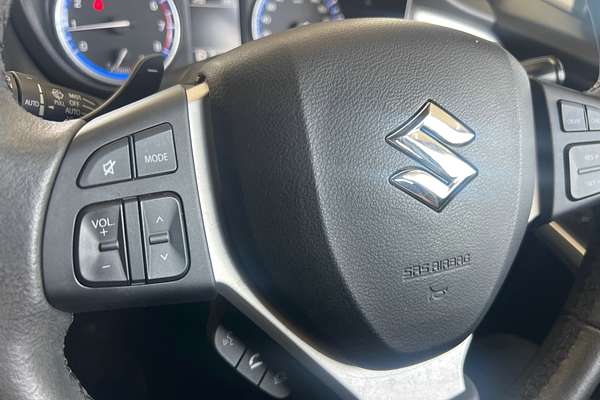 2015 Suzuki S-Cross GLX JY