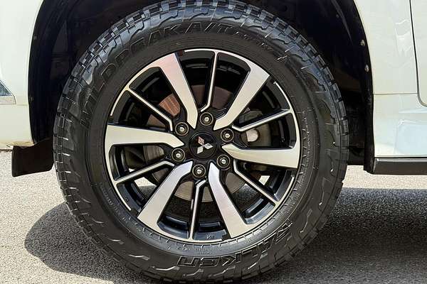 2019 Mitsubishi Pajero Sport Exceed QE