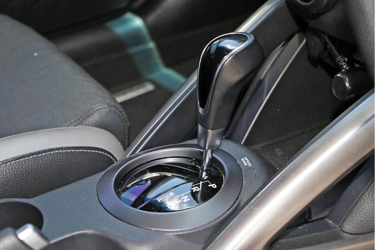 2015 Hyundai Veloster SR Turbo FS4 Series II