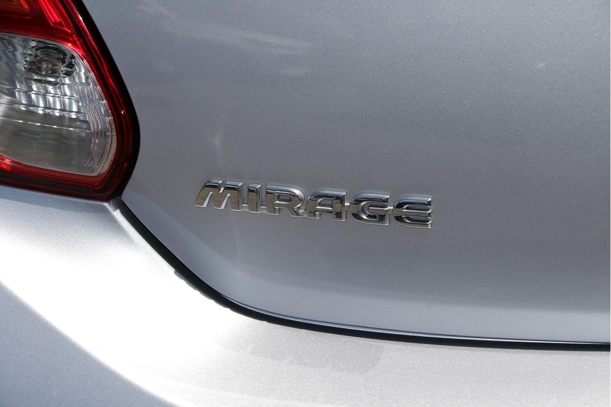2021 Mitsubishi Mirage ES LB