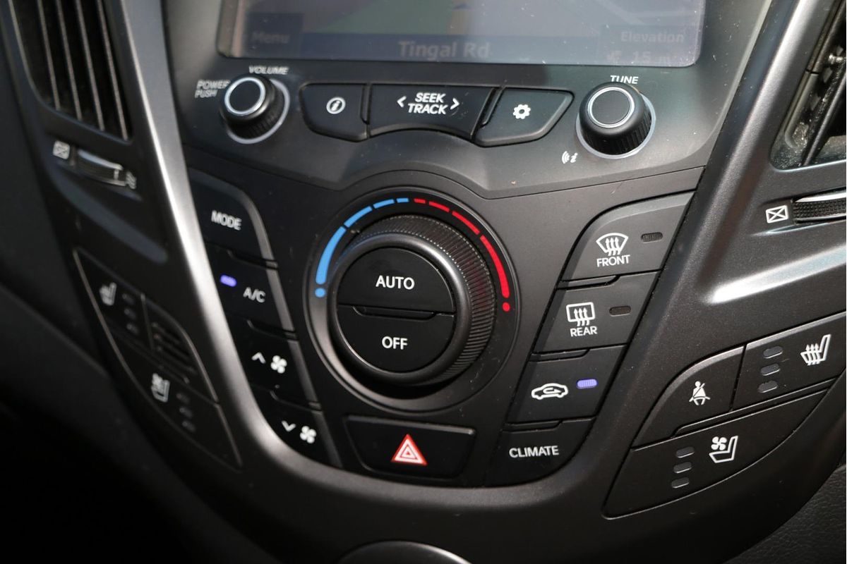 2015 Hyundai Veloster SR Turbo FS4 Series II