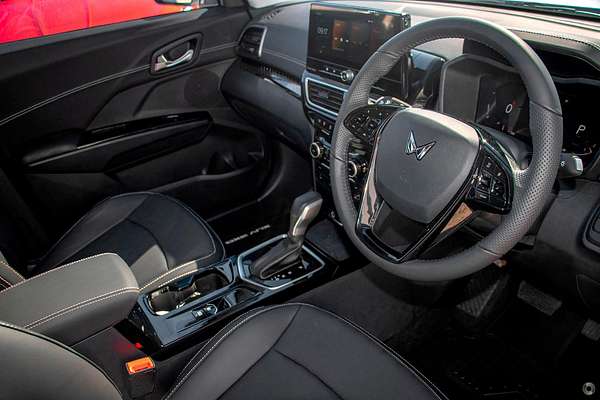 2025 Mahindra XUV3XO AX7L