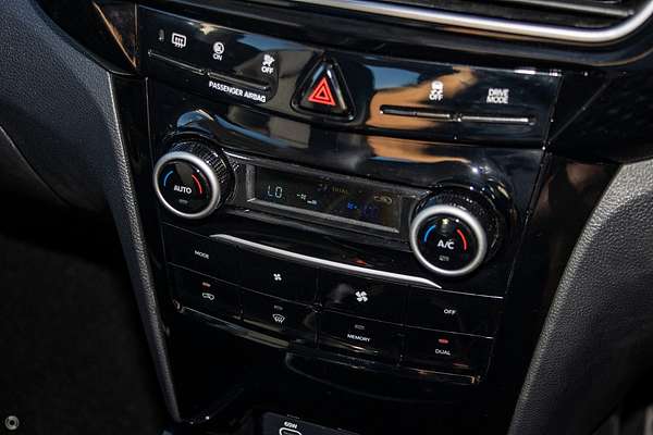 2025 Mahindra XUV3XO AX7L