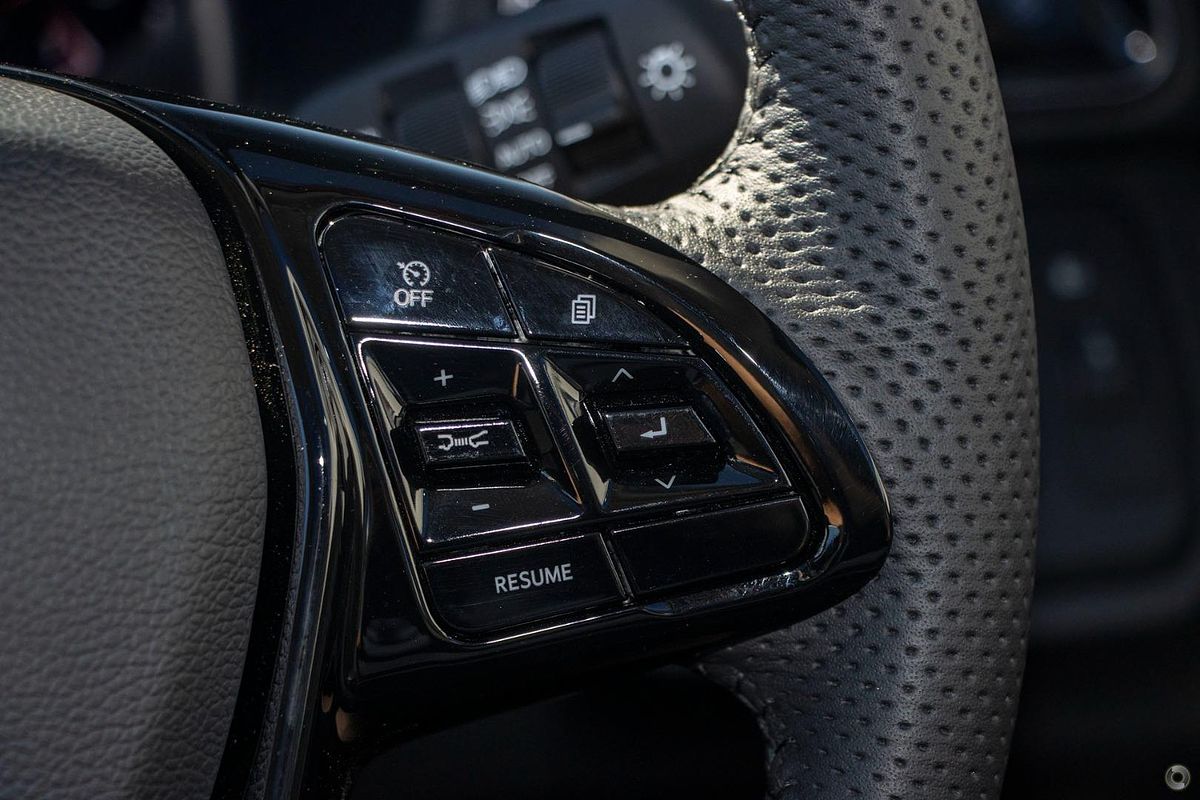 2025 Mahindra XUV3XO AX7L