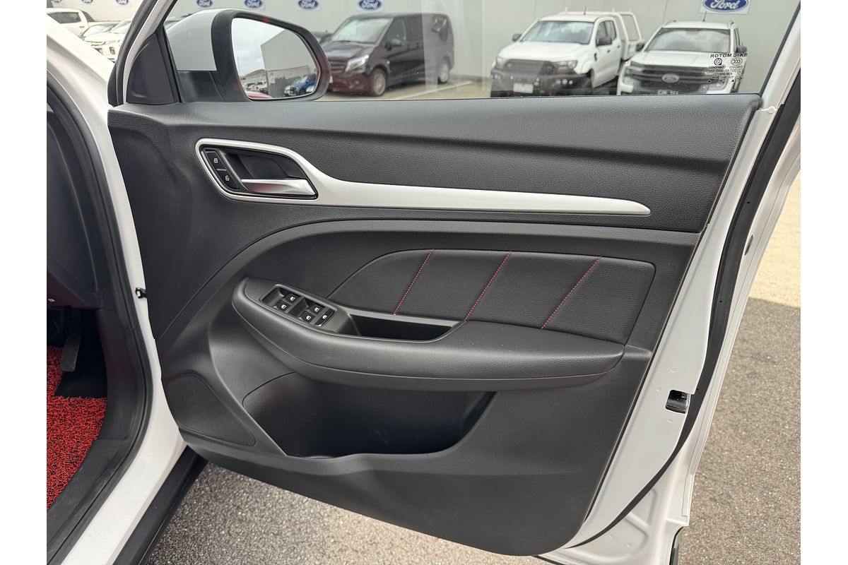 2020 MG ZS Essence AZS1