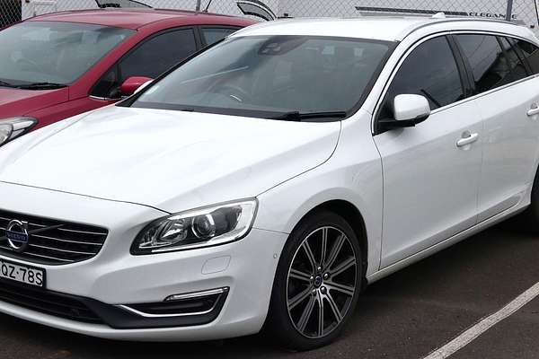 2017 Volvo V60 T5 Luxury